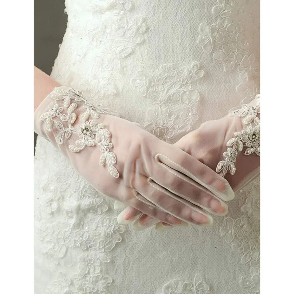 Women's Lvory Short Length Satin Wrist Gloves Stretchy Wedding Party Prom - Picture 7 of 7